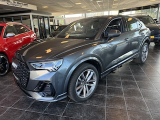 Audi Q3 45 TFSI e S Edition ** Keyless ** LED ** Camera ** Trekhaak
