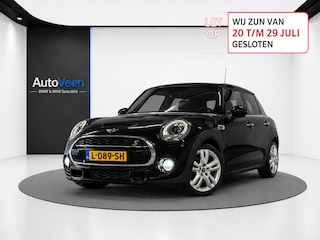Mini Mini 2.0 Chili Serious Business (PANO, STOELVERWARMING, CAMERA, GOED ONDERHOUDEN)
