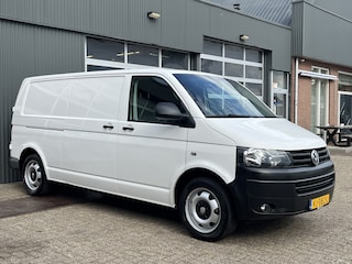 Volkswagen Transporter 2.0 TDI L2H1 Automaat Trekhaak 2500kg Airco Cruise controle Kastinrichting Omvormer Parkeersensor achter 2-Persoons Euro 5