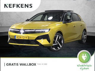 Opel Astra Electric 58 kWh 156PK Ultimate | 1ste eigenaar | AppleCarPlay/AndroidAuto | Schuifkanteldak | Head-Up Display | Navigatie | Adaptive Cruise Control | Keyless | AGR Stoelen | Stoel/Stuur/Voorruitverwarming | FULL LED | 360'Camera | Isofix | Privacy Glass |