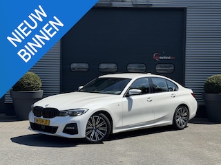 BMW 330i High Executive M-Sport | Navigatie | Climate Control | Stoelverwarming | Parkeersensoren |