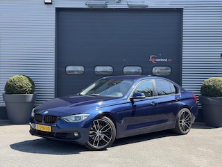 BMW 330e High Executive SOH 91,3% | Navigatie | Lederen Bekleding | 19 Inch Lichtmetalen Velgen | Cruise Control |