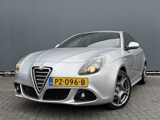 Alfa Romeo Giulietta BWJ 2010 | 1.7TBI 236 PK Quadrifoglio Verde | CLIMA | LEDER/STOF | CRUISE | PRIVACY GLASS | 17'' LMV |