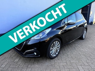 Peugeot 208 1.2 PureTech Allure - Achteruitrijcamera - Navigatie
