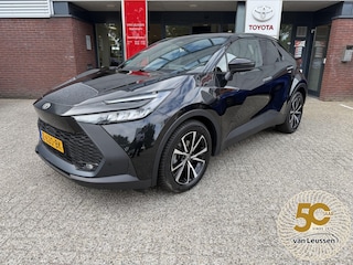 Toyota C-HR 1.8 Hybrid 140 Dynamic APPLE/ANDROID BLIND-SPOT KEYLESS PARKSENSOREN PARKCAMERA AD-CRUISE NL-AUTO