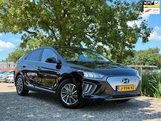 Hyundai Ioniq Premium EV 38 kWh | SOH 100 % + Leder + Stoel Verw/Koel nu € 16.975,-!!!