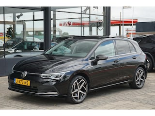 Volkswagen Golf 1.5 eTSI Style | PANO | ACC