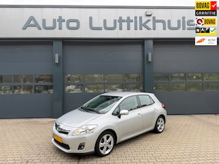Toyota Auris 1.8 Full Hybrid Dynamic