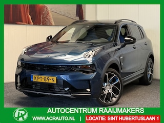 Lynk & Co 01 1.5 MY 2023 ZWARTE HEMEL 360 CAMERA ADAPTIVE CRUISE CONTROL PANORAMA SCHUIF/KANTELDAK APPLE CARPLAY/ANDROID RIJSTROOKSENSOREN ZEER MOOI !!