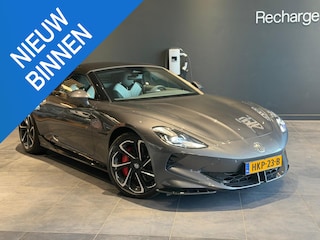 MG Cyberster GT 77kWh | Roadster | 502 PK | 0 naar 100 km/u in 3,2 sec | Andes Grey Metallic | Zwart dak | Softtop | Lage km | 1e eigenaar!
