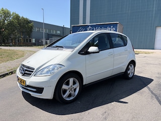 Mercedes-Benz A-klasse 160 BlueEFFICIENCY Business Class 96 PK. Prachtige auto van de tweede eigenaar !!! Onverwoestbaar !! Alle keuringen toegestaan ! Kansje.