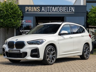 BMW X1 xDrive25i M-Sport|Pano|Trekhaak|Keyless|Dealerond