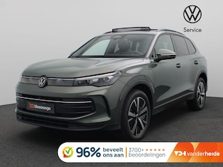 Volkswagen Tiguan 1.5 eHybrid Life Edition 204PK DSG Panoramadak, Trekhaak, 360gr. Camera, Donkere Hemelbekleding, Navi via Apple Carplay/Android Auto, 19" LM Velgen, Keyless, Elektr. Achterklep