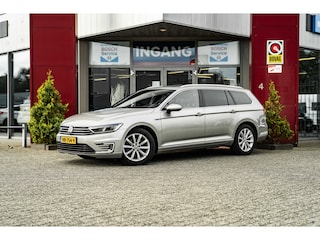 Volkswagen Passat Variant 1.4 TSI GTE Highline | Pano | Trekhaak