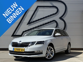 Skoda Octavia Combi 1.4 TSI Greentech Style Business 1e Eigenaar|Trekhaak|Cruise|Carplay|Stoelverw|PDC V+A|Navi|Clima|APK tot 03-2027