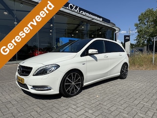 Mercedes-Benz B-klasse 200 AUT | Night pakket | Pano | afn trekhaak | OH aanwezig | stoel verw.