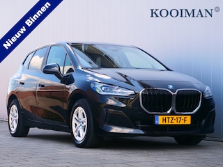 BMW 2-serie Tourer 225e xDrive 245 Pk Automaat Navi / DAB / Camera / Apple Carplay