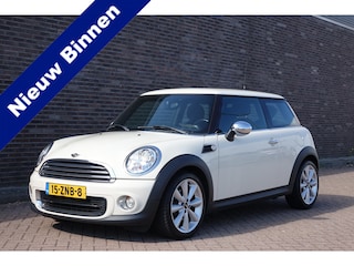 Mini Cooper 3-Deurs 1.6 One Chili, navigatie, airco, 17'Velgen, prachtige auto