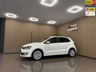 Volkswagen Polo 1.4-16V Comfortline * Automaat / Stoelverwarming / Airco / LM Velgen *