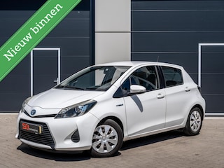Toyota Yaris 1.5 Full Hybrid Aspiration Airco|Camera|Nav|VOL