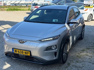 Hyundai Kona EV Premium 64 kWh 450+ Bereik 3 Fase Bomvol Opties Leer StoelVentilatie Pano ACC Carplay