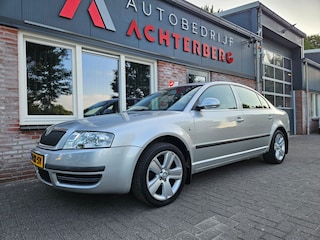 Skoda Superb 2.0 Business Edition Trekhaak! Airco/Clima! Nette Auto! NAP! Cruise Control! Carplay!