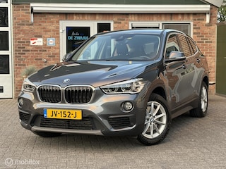 BMW X1 sDrive20i Centennial High Executive|Afneembare Trekhaak|Camera|Stoelverwarming|Sportstoelen.