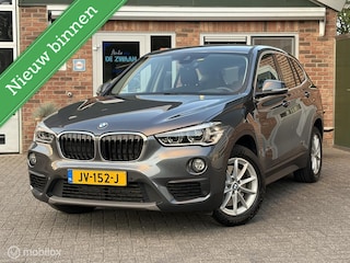 BMW X1 sDrive20i Centennial High Executive|Afneembare Trekhaak|Camera|Stoelverwarming|Sportstoelen.