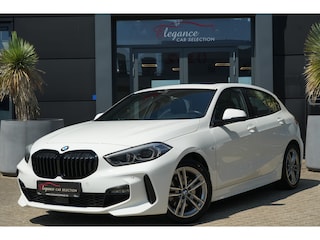 BMW 118i Executive Edition M-Sport 136pk Panoramadak/Navigatie/Stoelverwarming