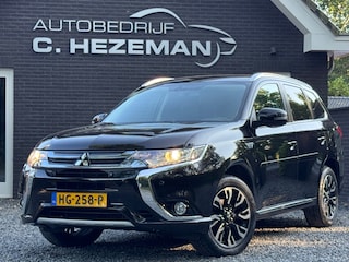 Mitsubishi Outlander 2.0 PHEV Executive Edition DEALEROH Camera LED Navi Leder Alcantara Keyless