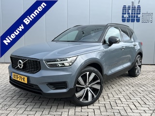Volvo XC40 1.5 T4 211 Pk Recharge R-Design Navigatie Sporstoelen 20 Inch Velgen Camera Carplay Stoel + Stuurverwarming Pilot Assist Blis