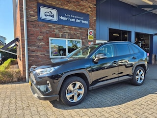 Toyota RAV4 2.5 Hybrid AWD Business Plus, 1650 KG Trekgewicht, Carplay, Camera, Leer, Elektrische A-klep, ALL IN prijs!