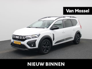 Dacia Jogger 1.0 TCe 110Pk Extreme 7p. | Navigatie | Climate Control | Cruise Control | Trekhaak | Apple Carplay/Android Auto | Parkeersensoren Voor & Achter met Camera | Blind Spot Warning | Privacy Glass | Lichtmetalen Velgen | Keyless Start & Go | Stoelverwarming |