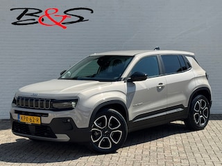 Jeep Avenger Summit 54 kWh SOH 96% Clima Camera Carplay PDC voor en achter Half Leder