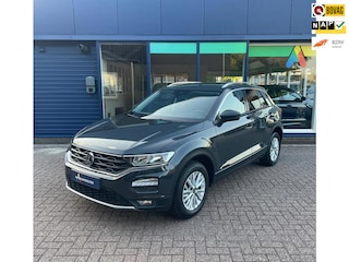 Volkswagen T-Roc 1.0 TSI Style Business | Cruise | PDC | Electr achterklep | ALL IN PRIJS