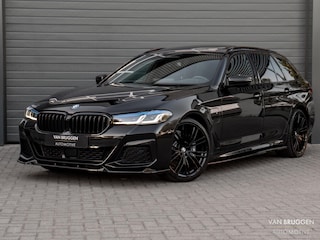 BMW 5-serie Touring 530e M-Sport Pano Laser HK-Audio 20" Head-Up Leer Sfeer Keyless