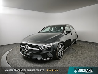 Mercedes-Benz A-klasse 180 Luxury Line | Trekhaak | Stoelverwarming | Navigatie | Climate Control |