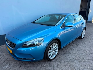 Volvo V40 2.0 T3 Summum - Navigatie - Trekhaak
