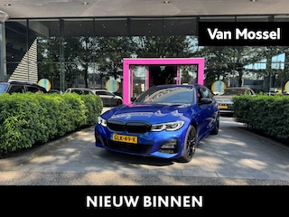 BMW 3-serie Touring 330e High Executive | WORDT VERWACHT | PANORAMADAK | ACHTERUITRIJCAMERA | ELEKTRISCHE TREKHAAK | STOELVERWARMING |
