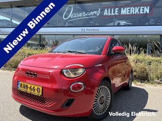 Fiat 500 RED 24 kWh Achteruitrijcamera - Apple carplay - Navigatie - Parkeersensor achter - Draadloze telefoonoplader - Airco - Bluetooth - Cruise control - Keyless start - Radio - Stuur multifunctioneel - Elektrische ramen - Led verlichting - Licht metalen velgen 16 inch