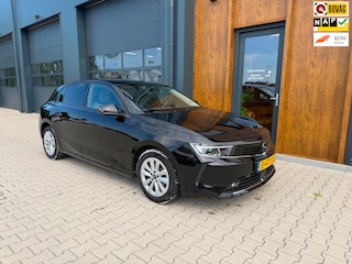Opel Astra 1.2 Business Edition l 360 camera l winterpakket l sportstoelen