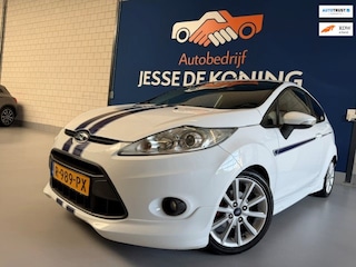 Ford Fiesta 1.6 Metal 135 PK / bj.2011 / kleur: wit / climate / cruise/ sportvelgen / stereo /NAP met 136548 km./ APK tot 02/2027.