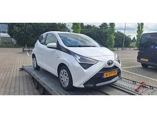 Toyota Aygo 1.0 VVT-i x-play N-177-TP UWV pool tot 08-01-2027
