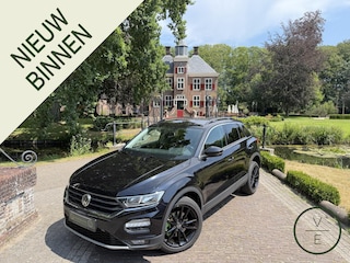 Volkswagen T-Roc 1.5 TSI DSG | Adaptive | CarPlay | Camera |