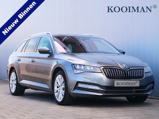Skoda Superb Combi 1.4 TSI iV Syle 218 Pk Automaat Navi / DAB / Pano-dak / Apple Carplay / Leer / Trekhaak