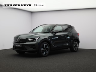 Volvo EX40 Single Motor Ext. Range Plus Europa 82 kWh / Forest Lake Metallic / Elektr. Verstelbare Stoelen / Stuur+Stoelverwarming / Harman Kardon / Dak Zwart /