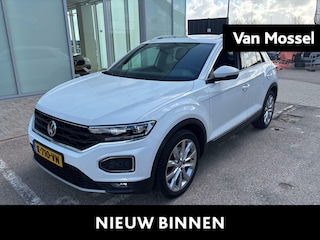 Volkswagen T-Roc 1.5 TSI Sport Business R | 150 PK | Automaat | Digital Cockpit PRO | Apple Carplay / Android Auto | Panoramaschuif-kanteldak | Stoelverwarming | Elektrische Kofferbak |