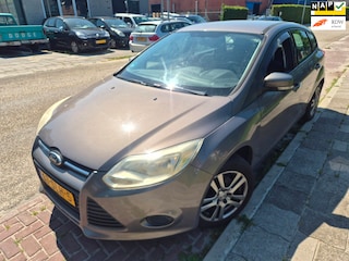 Ford Focus 1.6 TI-VCT Trend koppeling/versnellingsbak defect