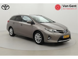 Toyota Auris Touring Sports 1.8 Hybrid Lease Plus | Panoramadak | Navigatie | Stoelverwarming | Parkeersensoren voor/achter | Keyless | Cruise Control | Clima | Camera | Xenon | 16 inch | Bluetooth