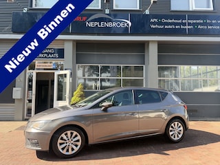Seat Leon 1.0 EcoTSI Style Business Intense Automaat 2017 Navi,16Inch,Cv,Cruise